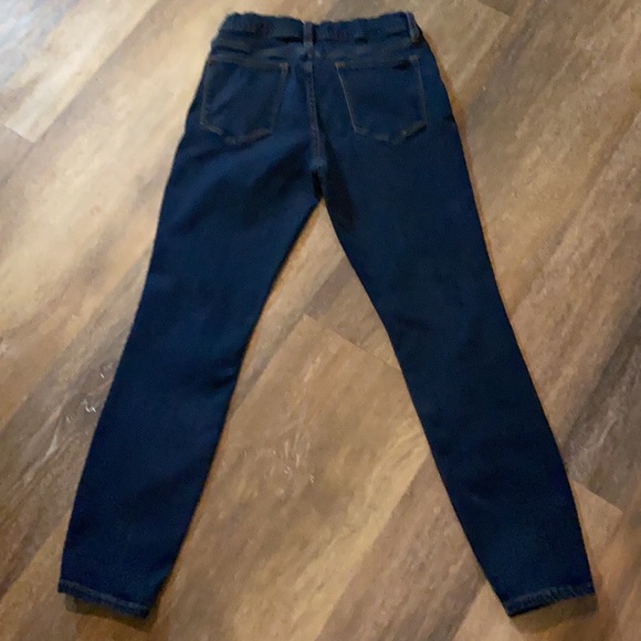 J.Crew toothpick jeans-size 28. Perfect pre-owned condition. - Picture 4 of 7
